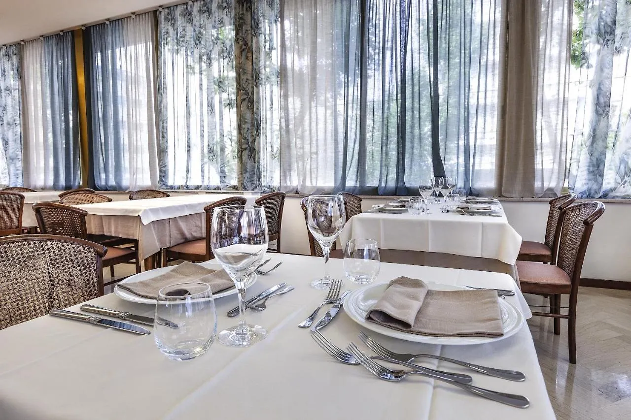 Ariminum Hotel Rimini 4*,